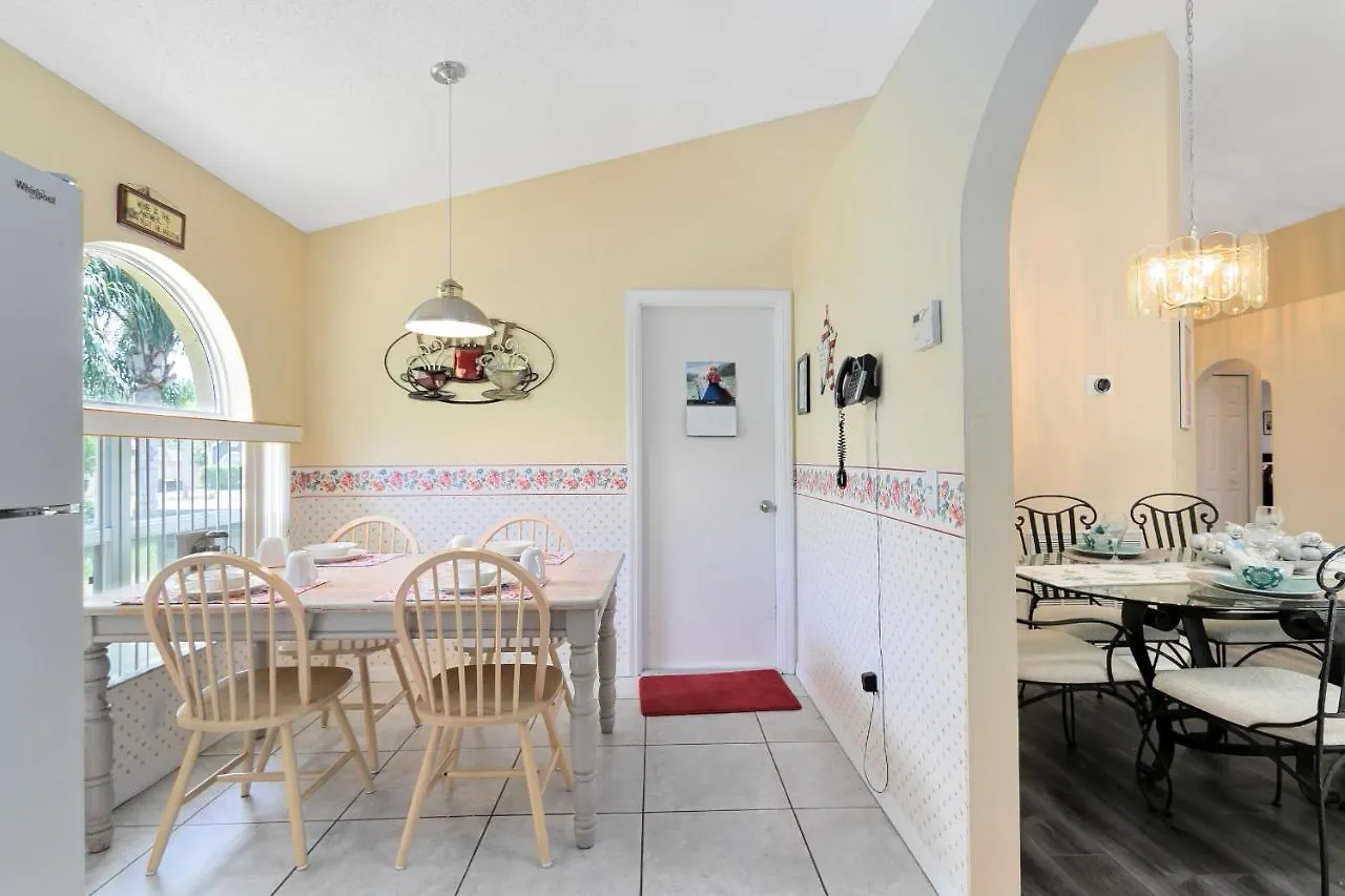 4 Bed Located In Davenport Only Minutes To Disney Villa